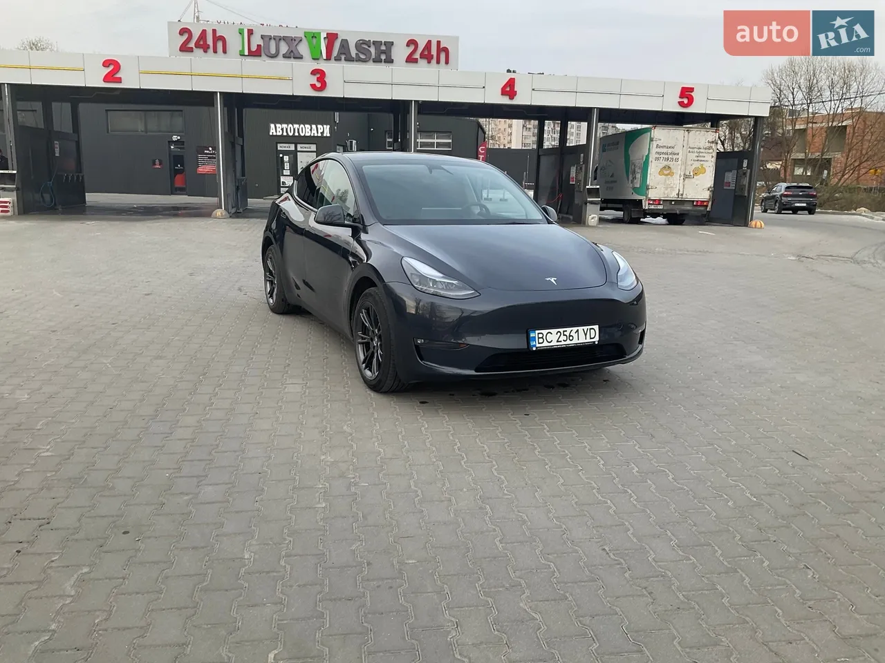 2023 Tesla Model Y - мініатюра 24