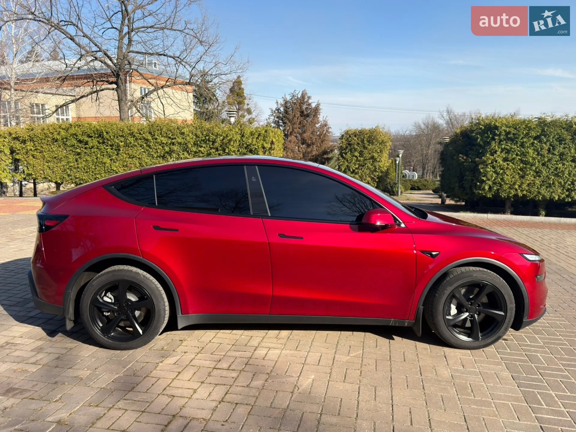 2025 Tesla Model Y - мініатюра 6