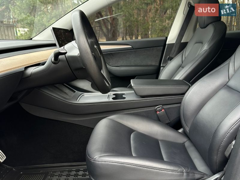 Позашляховик / Кросовер Tesla Model Y 2023 в Кременчуці фото 32 Позашляховик / Кросовер Tesla Model Y 2023 в Кременчуці