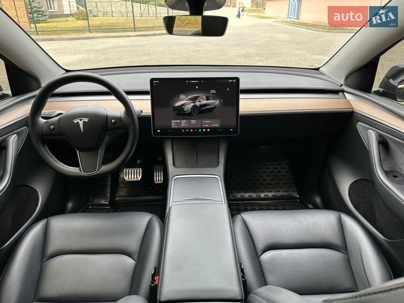 Позашляховик / Кросовер Tesla Model Y 2023 в Кременчуці фото 37 Позашляховик / Кросовер Tesla Model Y 2023 в Кременчуці