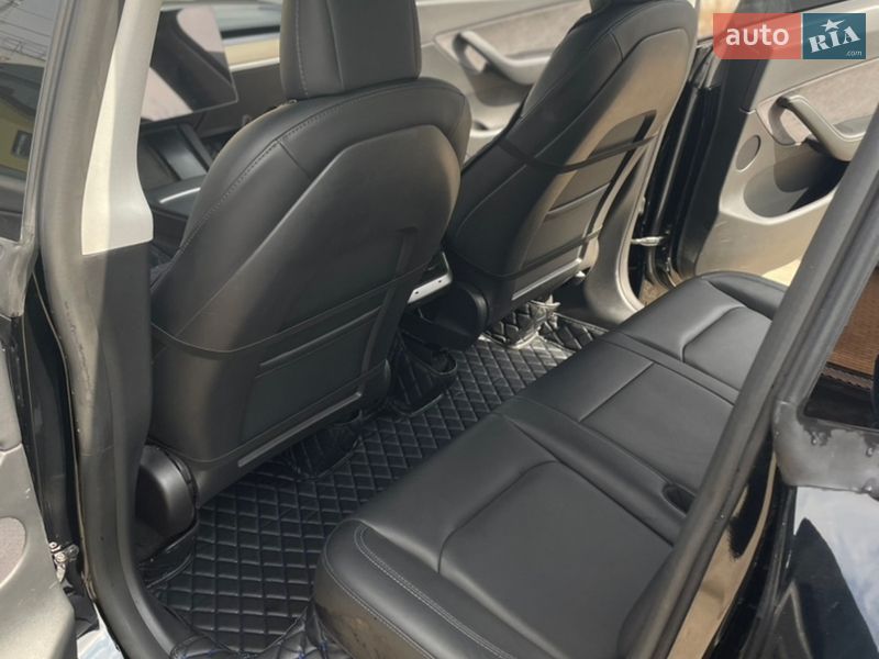 Позашляховик / Кросовер Tesla Model Y 2022 в Харкові фото 15 Позашляховик / Кросовер Tesla Model Y 2022 в Харкові