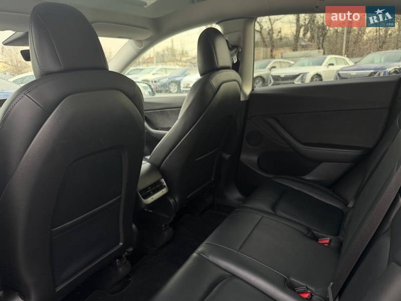 Позашляховик / Кросовер Tesla Model Y 2020 в Харкові