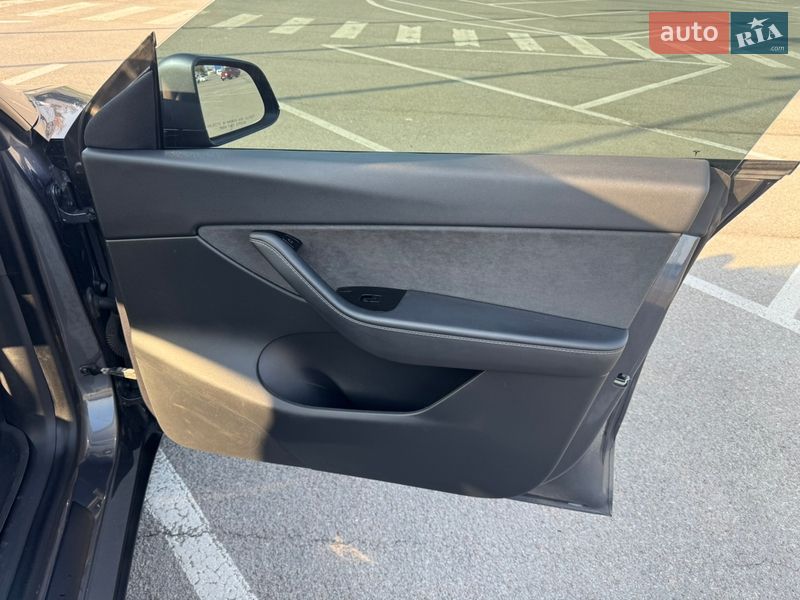 Позашляховик / Кросовер Tesla Model Y 2020 в Житомирі фото 24 Позашляховик / Кросовер Tesla Model Y 2020 в Житомирі