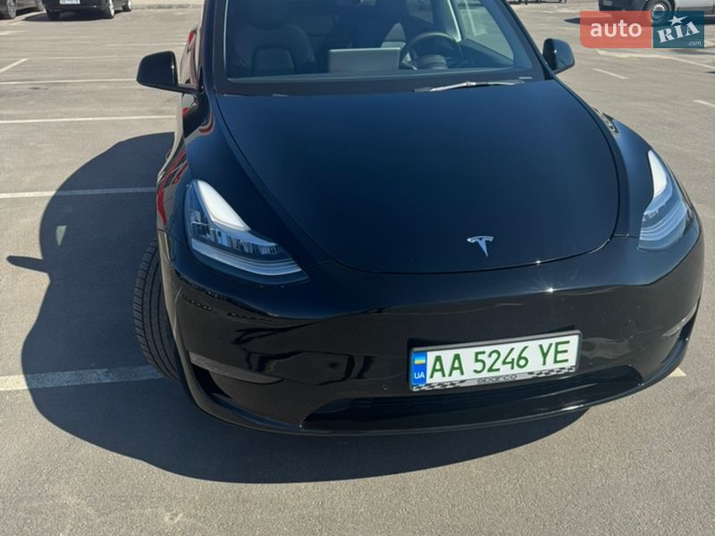 Внедорожник / Кроссовер Tesla Model Y 2022 в Киеве