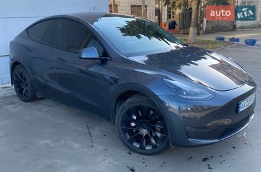 Позашляховик / Кросовер Tesla Model Y 2020 в Києві