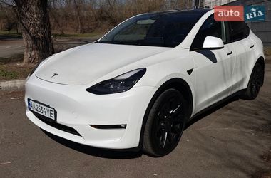 Внедорожник / Кроссовер Tesla Model Y 2024 в Киеве