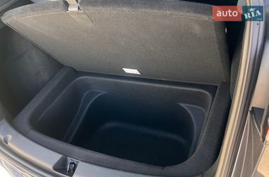 Внедорожник / Кроссовер Tesla Model Y 2024 в Киеве