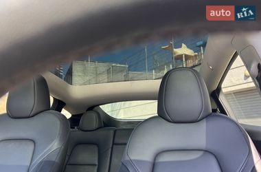 Внедорожник / Кроссовер Tesla Model Y 2024 в Киеве