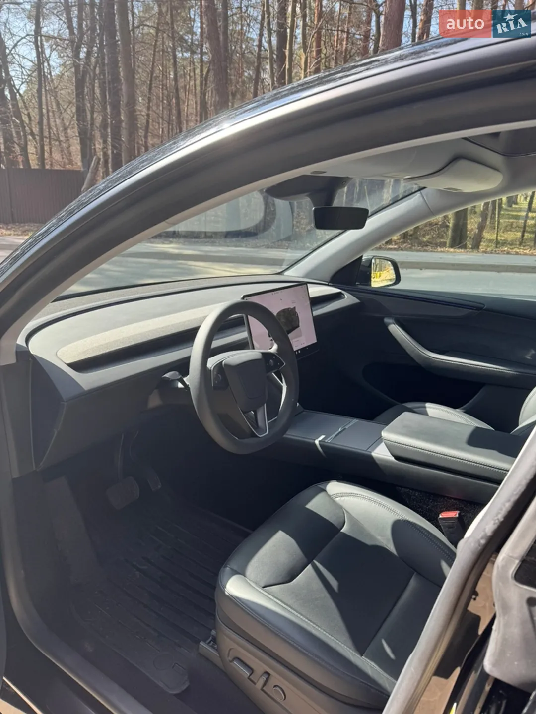 2025 Tesla Model Y - мініатюра 11