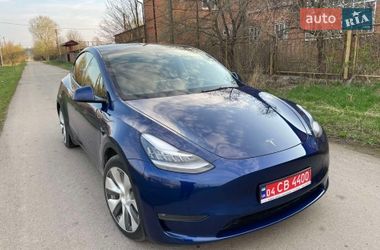 Позашляховик / Кросовер Tesla Model Y 2022 в Чернівцях