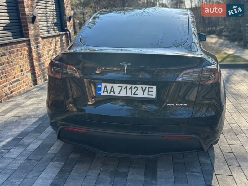 Внедорожник / Кроссовер Tesla Model Y 2024 в Киеве