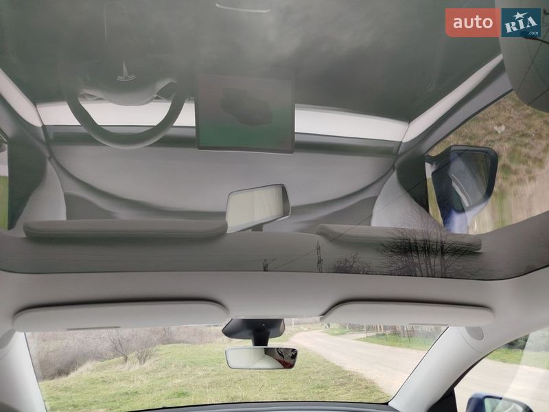 Внедорожник / Кроссовер Tesla Model Y 2024 в Одессе
