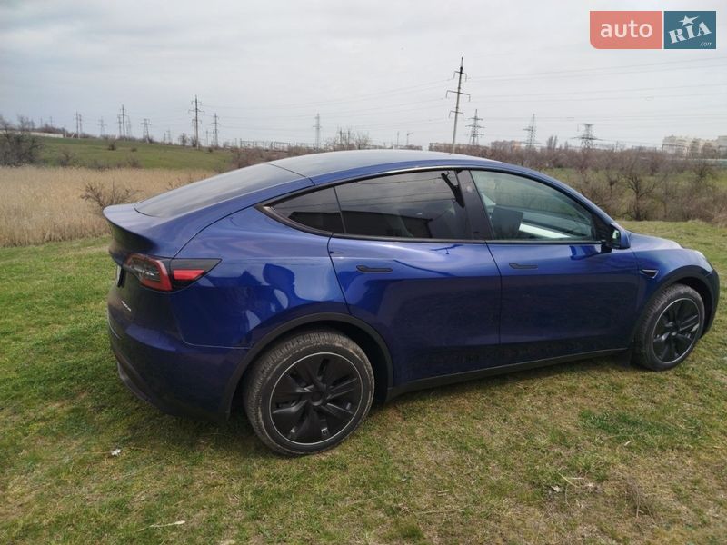 Внедорожник / Кроссовер Tesla Model Y 2024 в Одессе