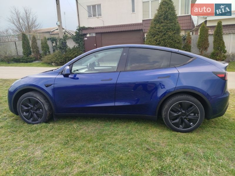 Внедорожник / Кроссовер Tesla Model Y 2024 в Одессе