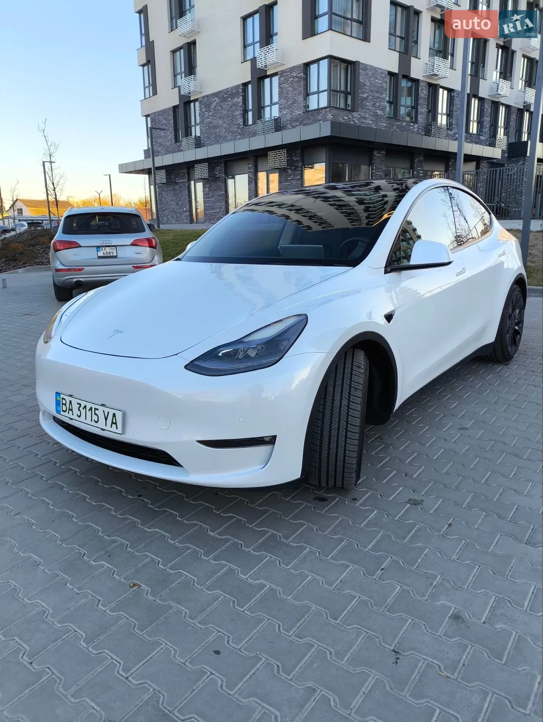 2022 Tesla Model Y - мініатюра 2