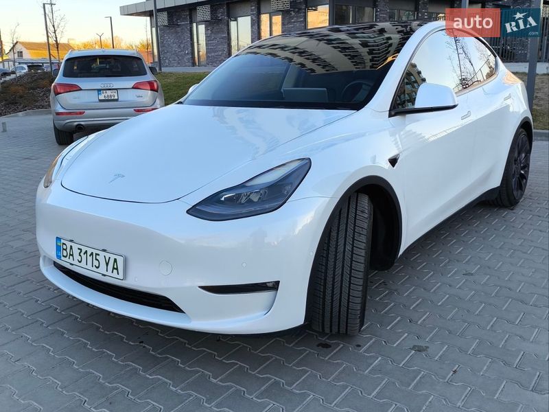Tesla Model Y 2022