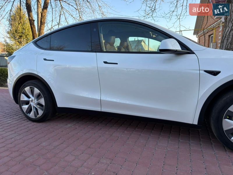 Внедорожник / Кроссовер Tesla Model Y 2023 в Калиновке фото 5 Внедорожник / Кроссовер Tesla Model Y 2023 в Калиновке