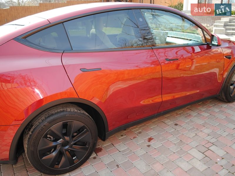 Позашляховик / Кросовер Tesla Model Y 2024 в Луцьку фото 17 Позашляховик / Кросовер Tesla Model Y 2024 в Луцьку