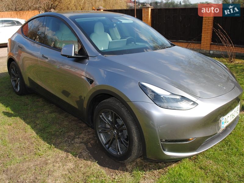 Позашляховик / Кросовер Tesla Model Y 2024 в Луцьку