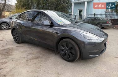 Внедорожник / Кроссовер Tesla Model Y 2025 в Киеве