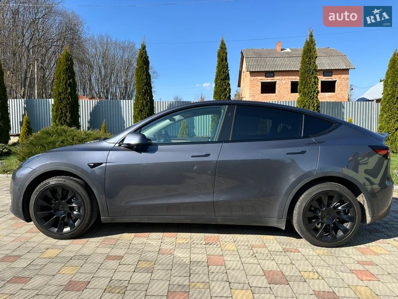 Внедорожник / Кроссовер Tesla Model Y 2023 в Львове