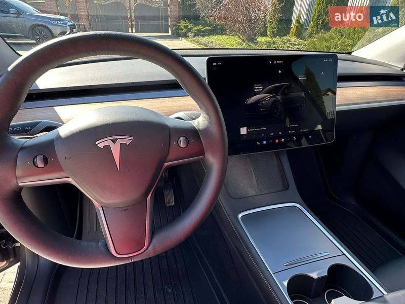 Внедорожник / Кроссовер Tesla Model Y 2023 в Львове