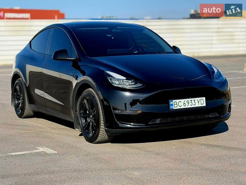 Внедорожник / Кроссовер Tesla Model Y 2023 в Львове