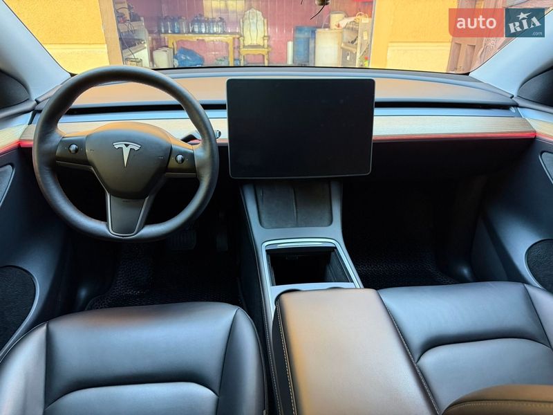 Внедорожник / Кроссовер Tesla Model Y 2023 в Львове