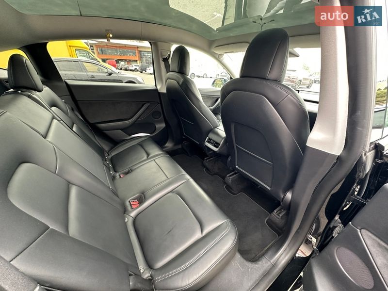 Позашляховик / Кросовер Tesla Model Y 2021 в Києві