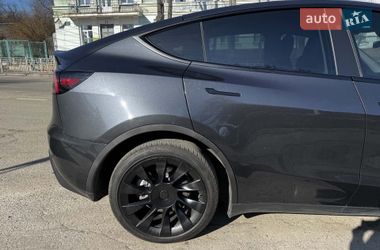 Позашляховик / Кросовер Tesla Model Y 2024 в Києві фото 6 Позашляховик / Кросовер Tesla Model Y 2024 в Києві