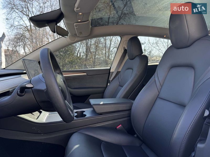 Внедорожник / Кроссовер Tesla Model Y 2024 в Киеве фото 20 Внедорожник / Кроссовер Tesla Model Y 2024 в Киеве