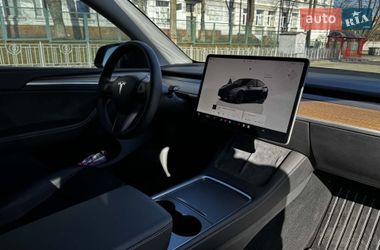 Позашляховик / Кросовер Tesla Model Y 2024 в Києві фото 37 Позашляховик / Кросовер Tesla Model Y 2024 в Києві