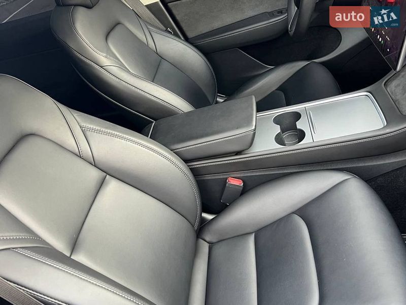 Позашляховик / Кросовер Tesla Model Y 2023 в Києві