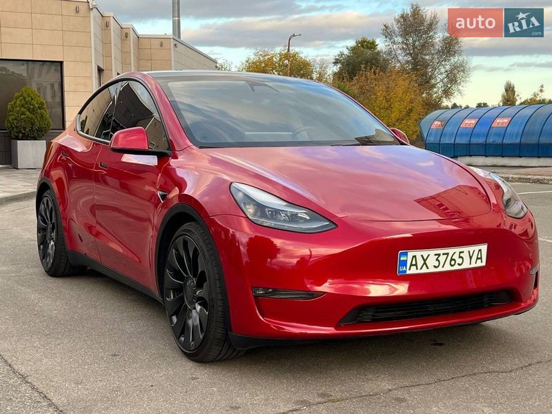 Позашляховик / Кросовер Tesla Model Y 2023 в Києві