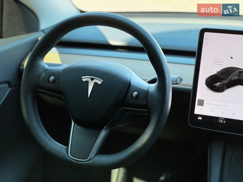 Позашляховик / Кросовер Tesla Model Y 2021 в Миколаєві