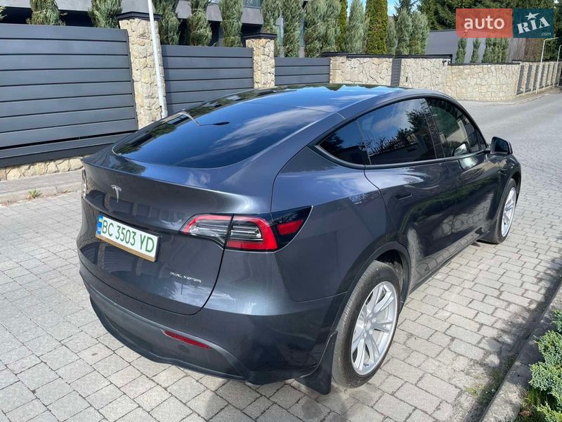 Внедорожник / Кроссовер Tesla Model Y 2023 в Львове