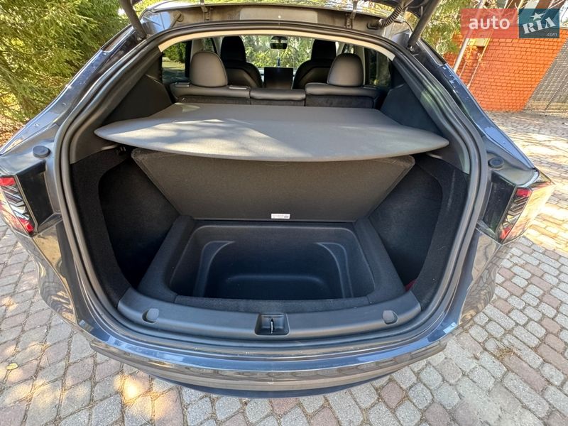 Внедорожник / Кроссовер Tesla Model Y 2023 в Львове