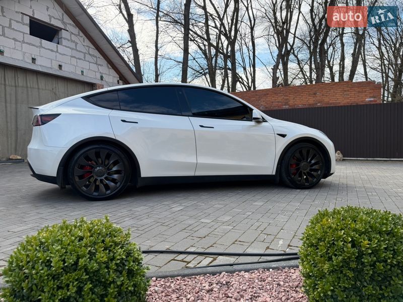 Внедорожник / Кроссовер Tesla Model Y 2022 в Владимире