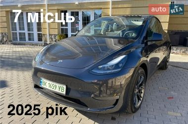 Внедорожник / Кроссовер Tesla Model Y 2024 в Киеве