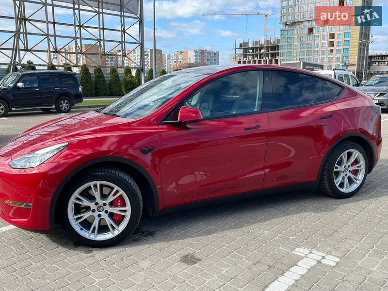 Внедорожник / Кроссовер Tesla Model Y 2021 в Львове