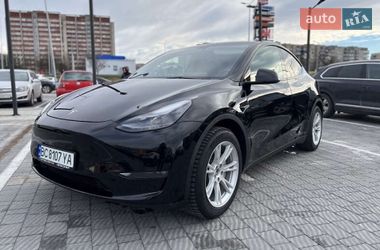 Позашляховик / Кросовер Tesla Model Y 2023 в Чернівцях