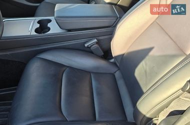 Внедорожник / Кроссовер Tesla Model Y 2024 в Ивано-Франковске