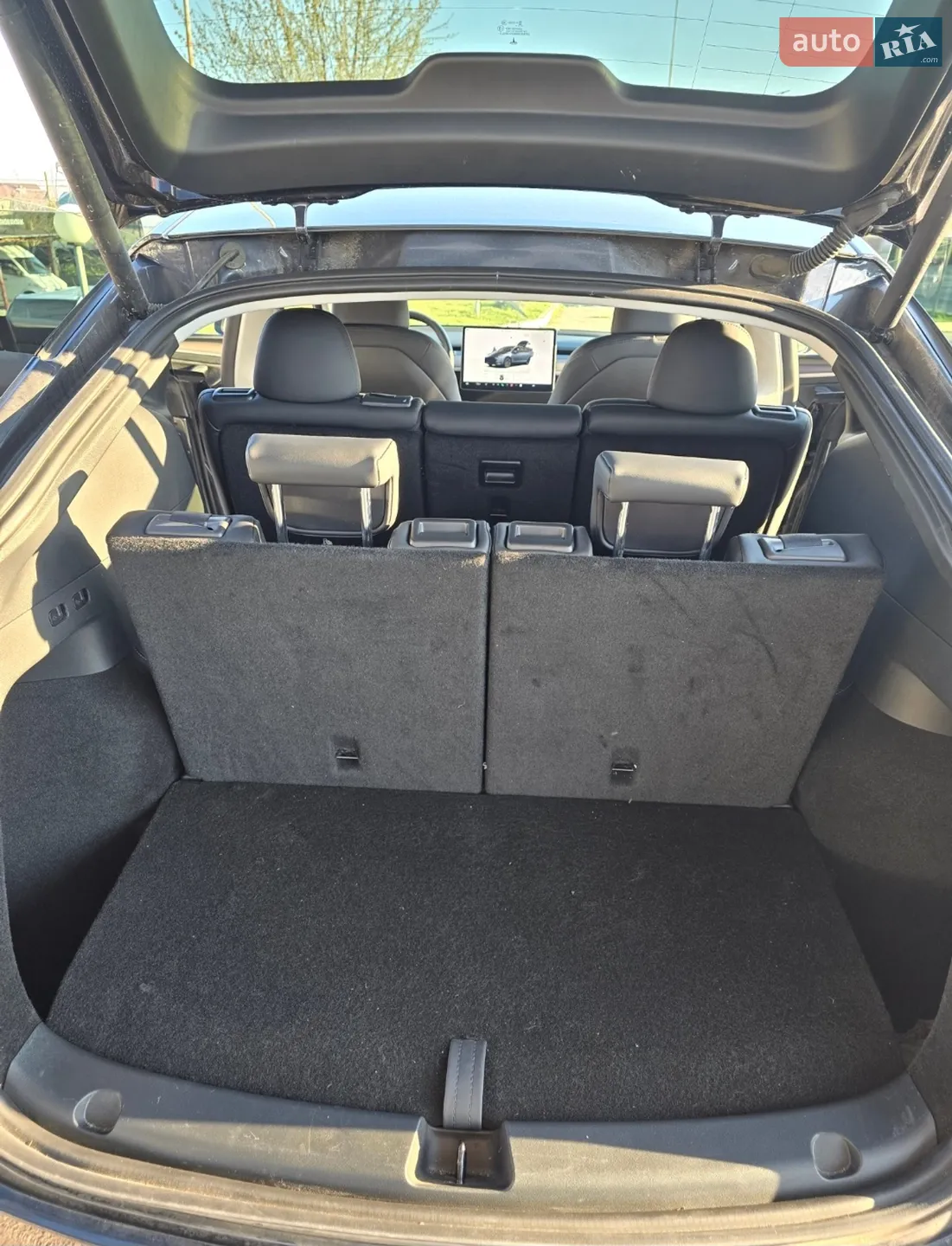 2024 Tesla Model Y - мініатюра 39