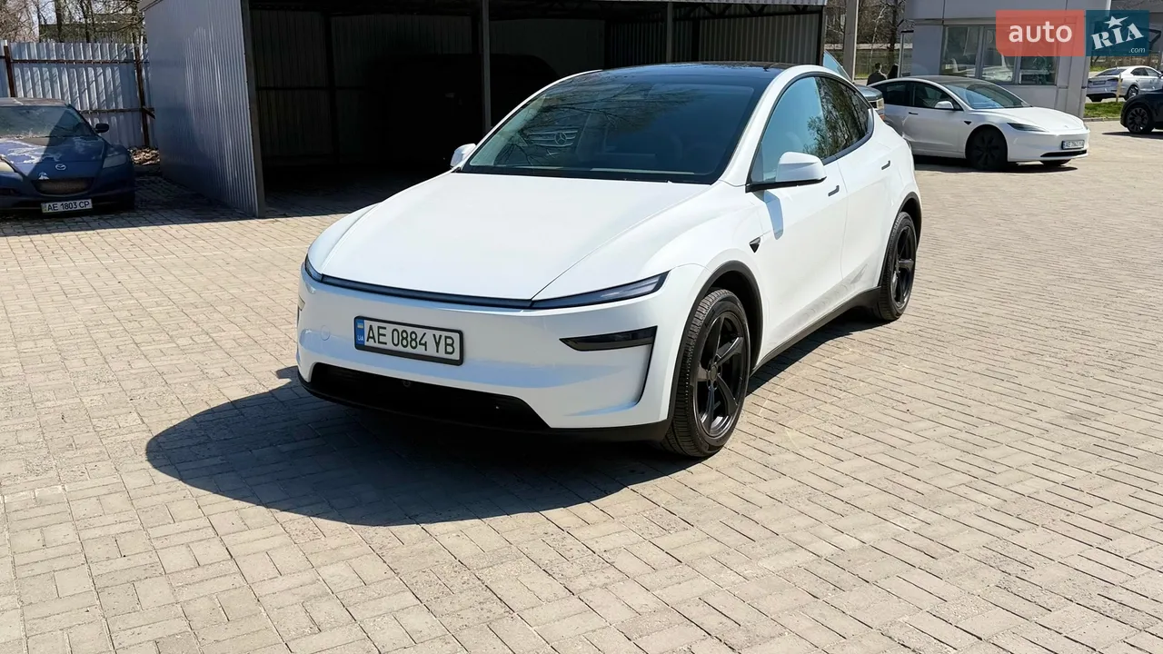 2025 Tesla Model Y - мініатюра 32