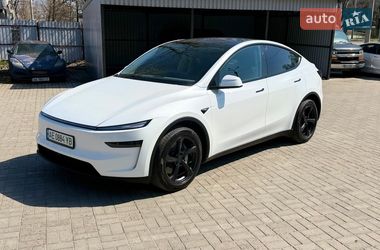 Внедорожник / Кроссовер Tesla Model Y 2025 в Днепре