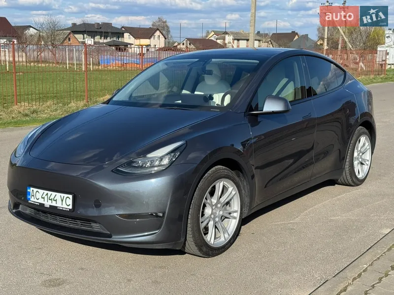 Tesla Model Y