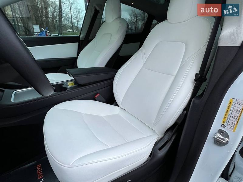 Внедорожник / Кроссовер Tesla Model Y 2022 в Хмельницком