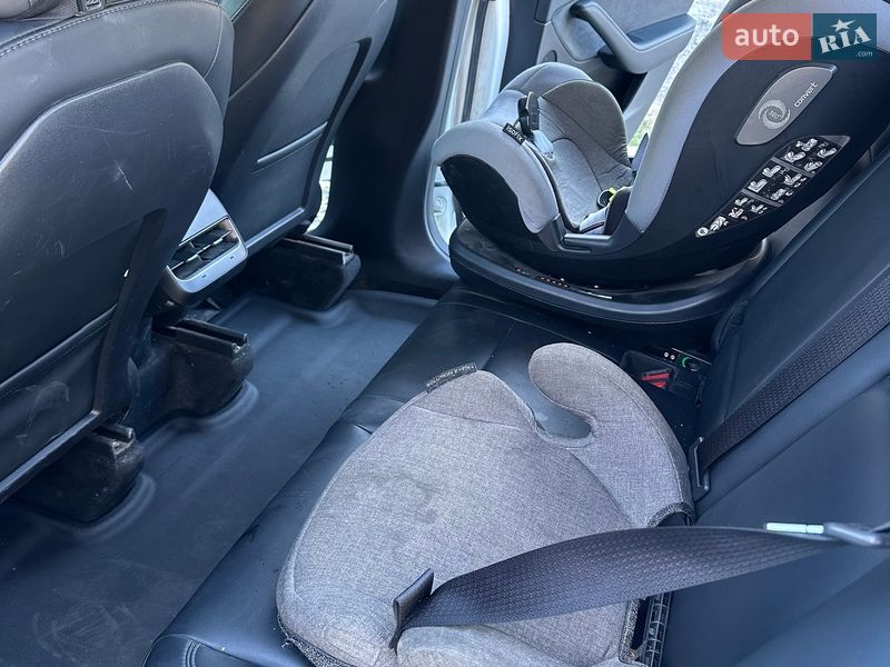 Позашляховик / Кросовер Tesla Model Y 2022 в Львові