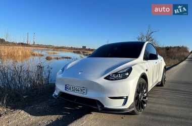 Внедорожник / Кроссовер Tesla Model Y 2022 в Львове
