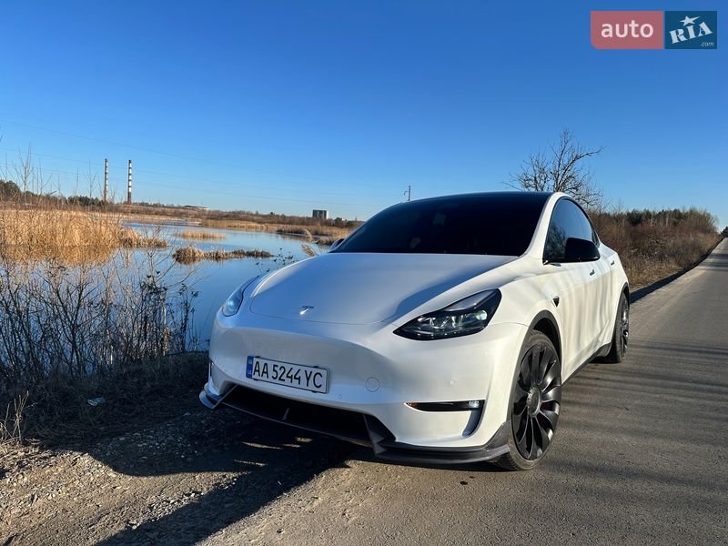 Tesla Model Y 2022